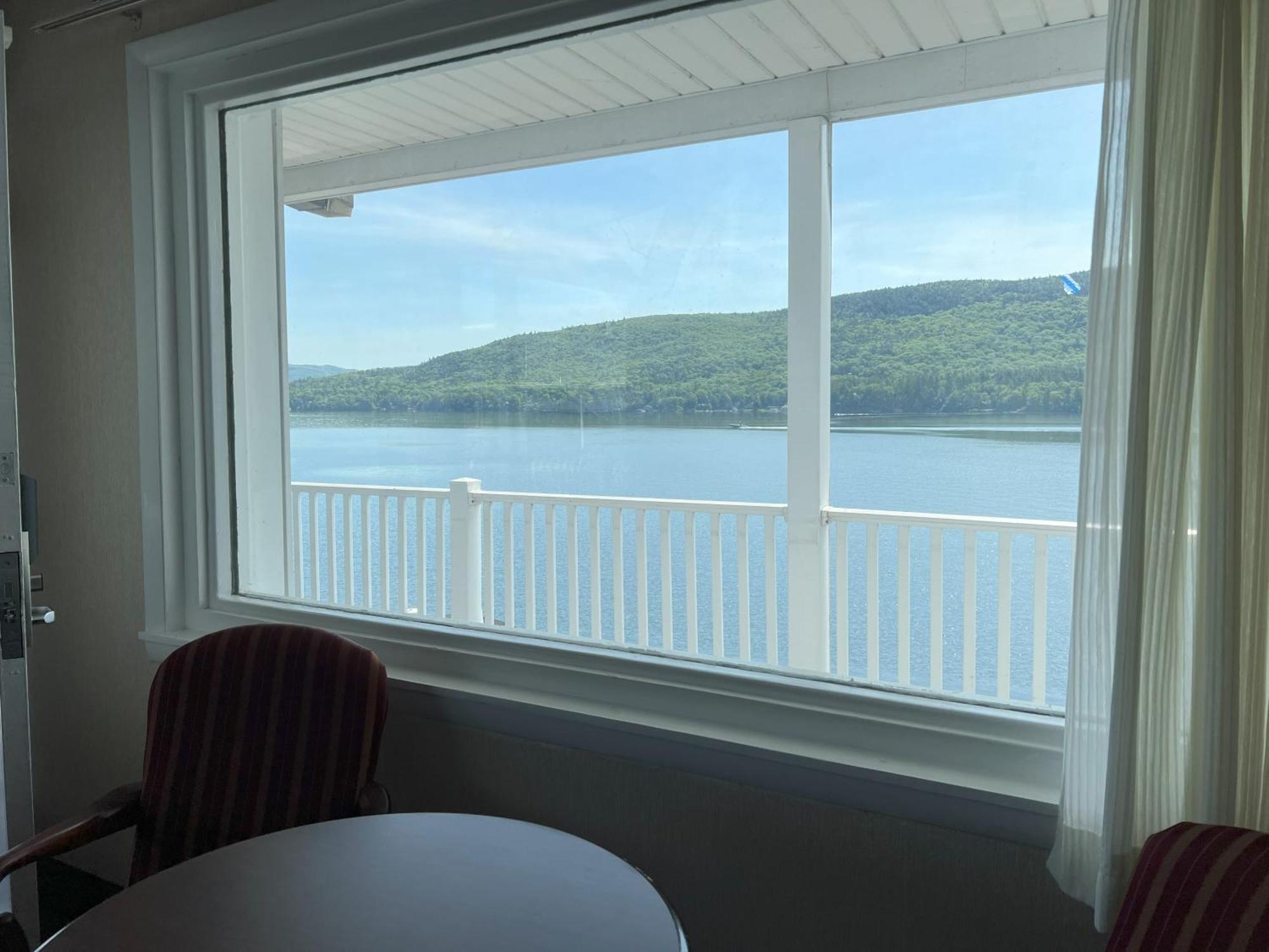 Georgian Lakeside Resort Lake George Kültér fotó
